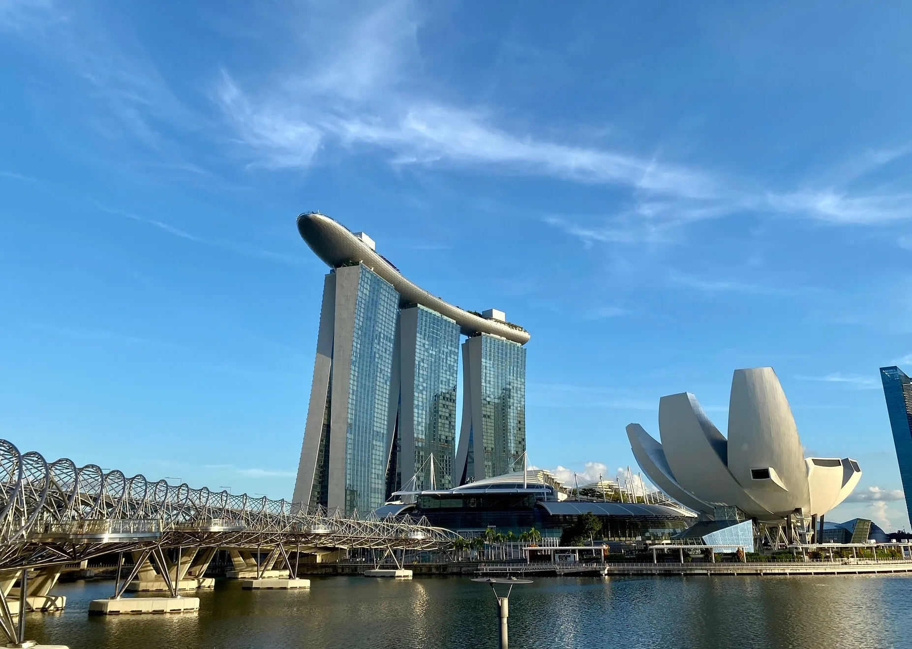 can dependent pass work part time in singapore